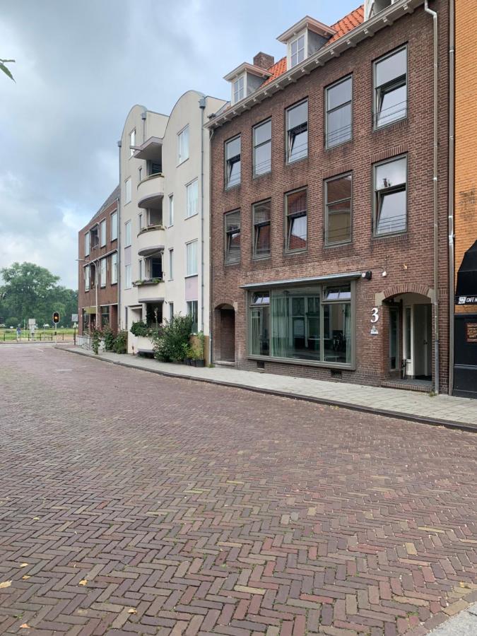 Stadshotel Aan De Ijssel In Hartje Deventer Zewnętrze zdjęcie